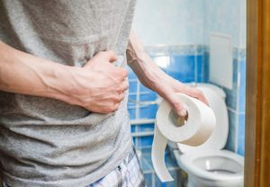 toilet-paper-holding-men-constipation